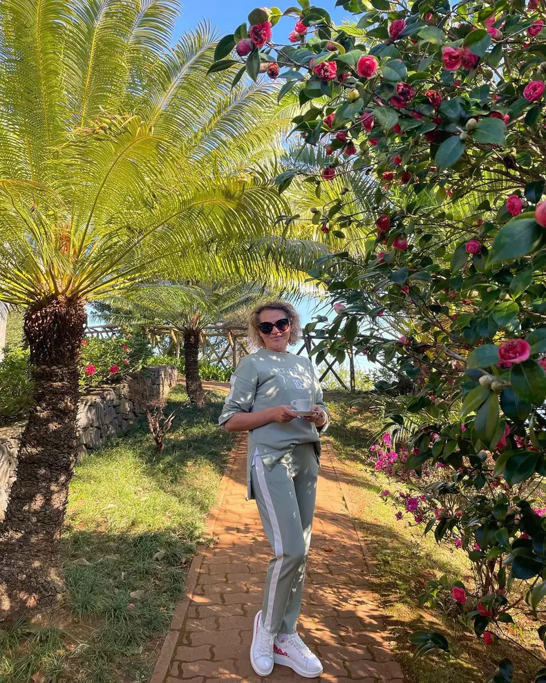 Mirela-Vaida-si-a-incarcat-bateriile-in-vacanta-din-Madeira-5