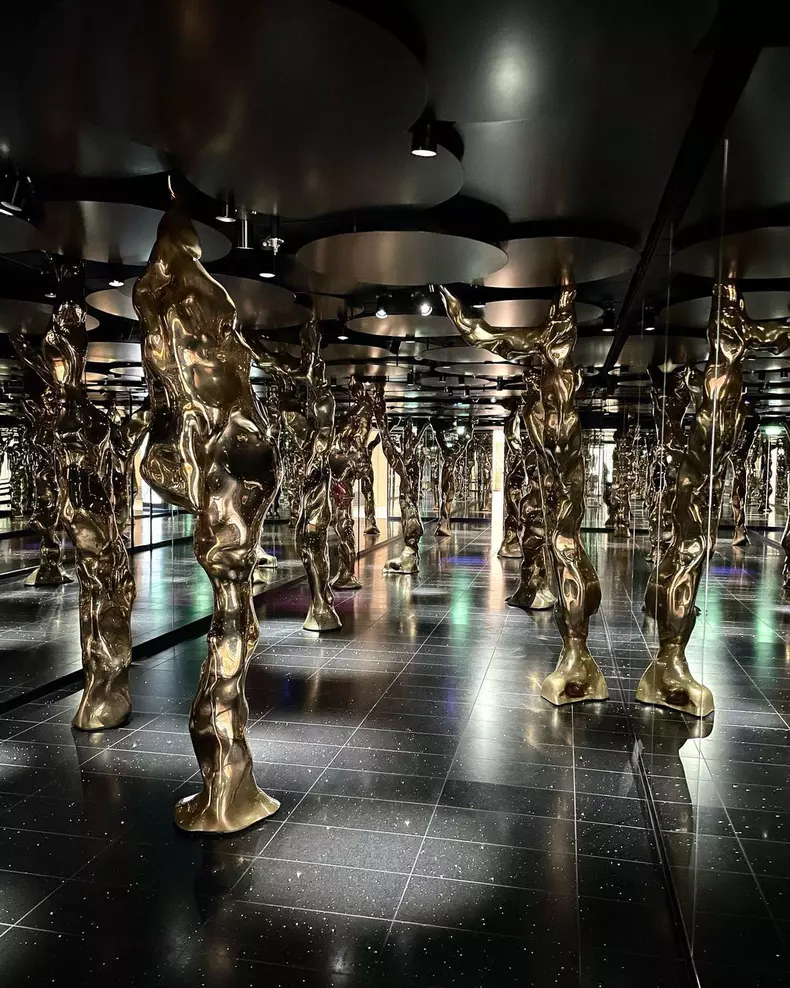 Motivul-pentru-care-Catalin-Botezatu-a-plecat-intr-o-vacanta-de-lux.-Ce-cauta-designerul-12