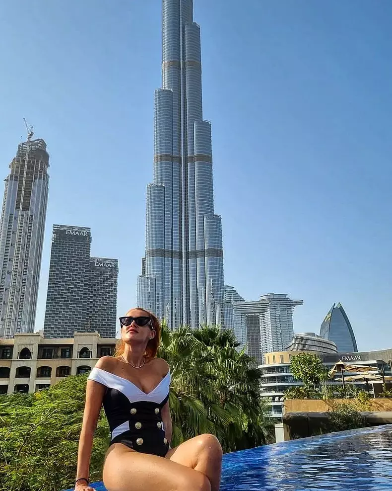 Transformarea-uluitoare-a-Ralucai-Tanase-dupa-operatiile-estetice