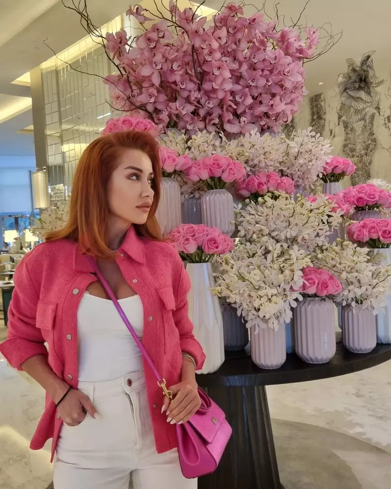 Transformarea-uluitoare-a-Ralucai-Tanase-dupa-operatiile-estetice