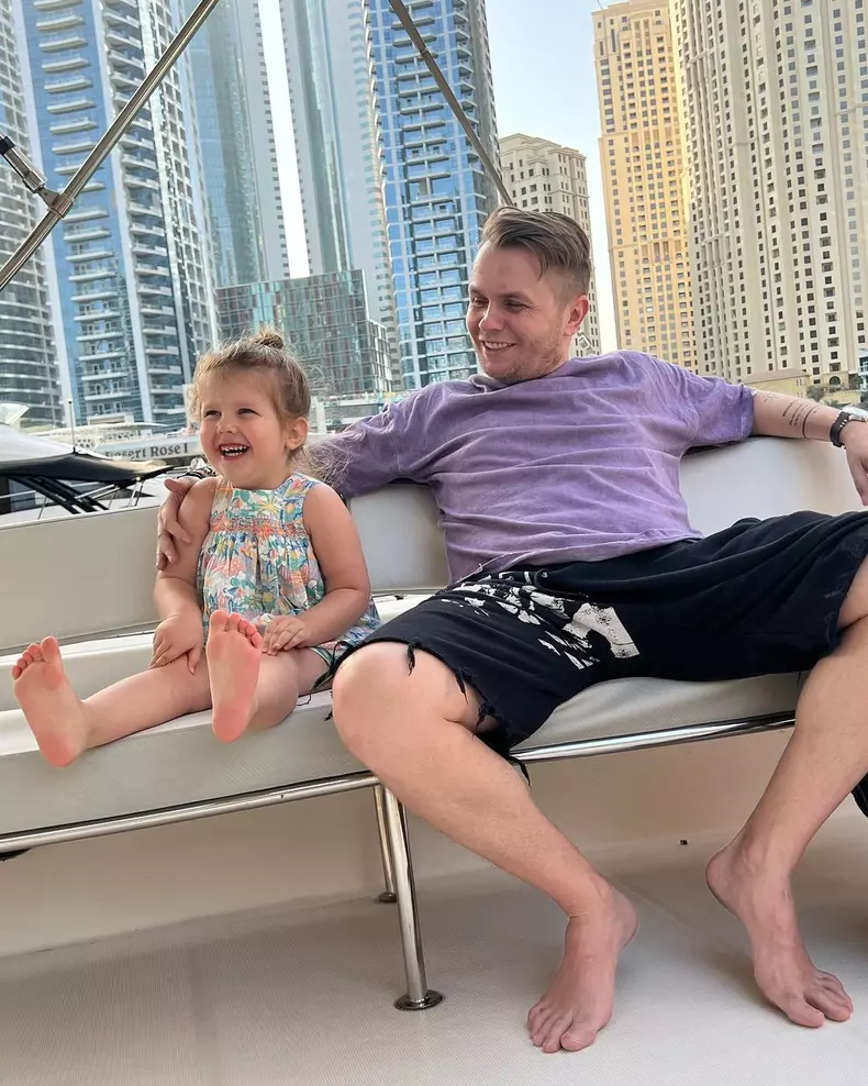 Codin-Maticiuc-imagini-de-vis-cu-fiica-lui-din-vacanta-10