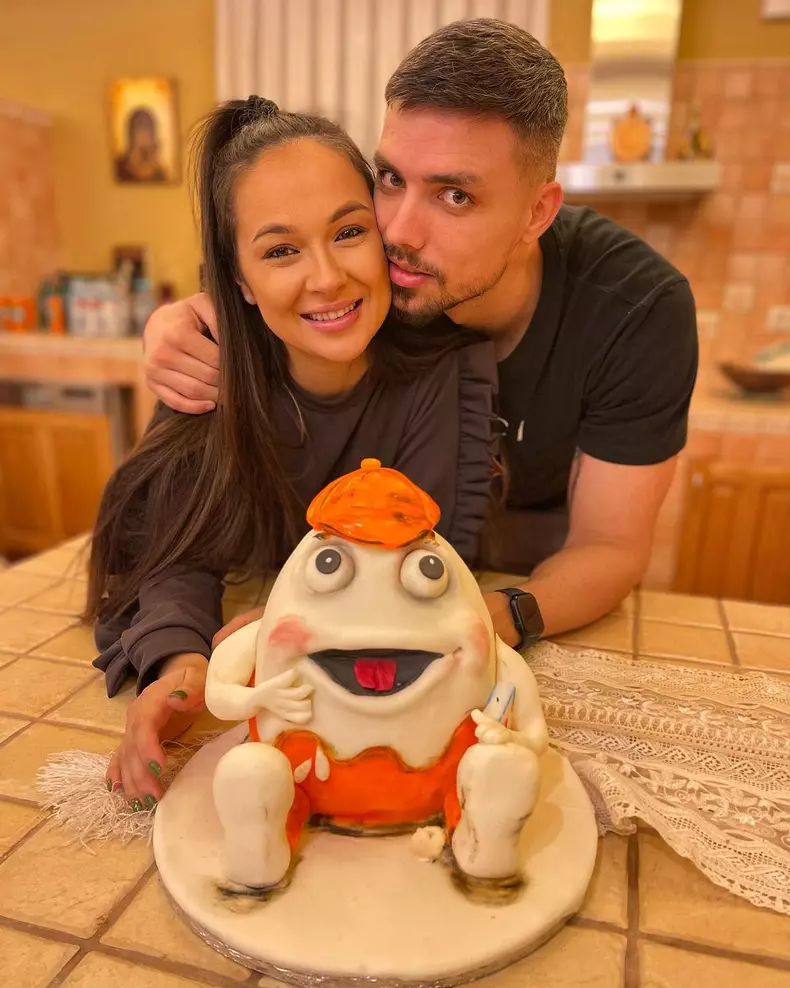 Vladuta-Lupau-este-insarcinata-4