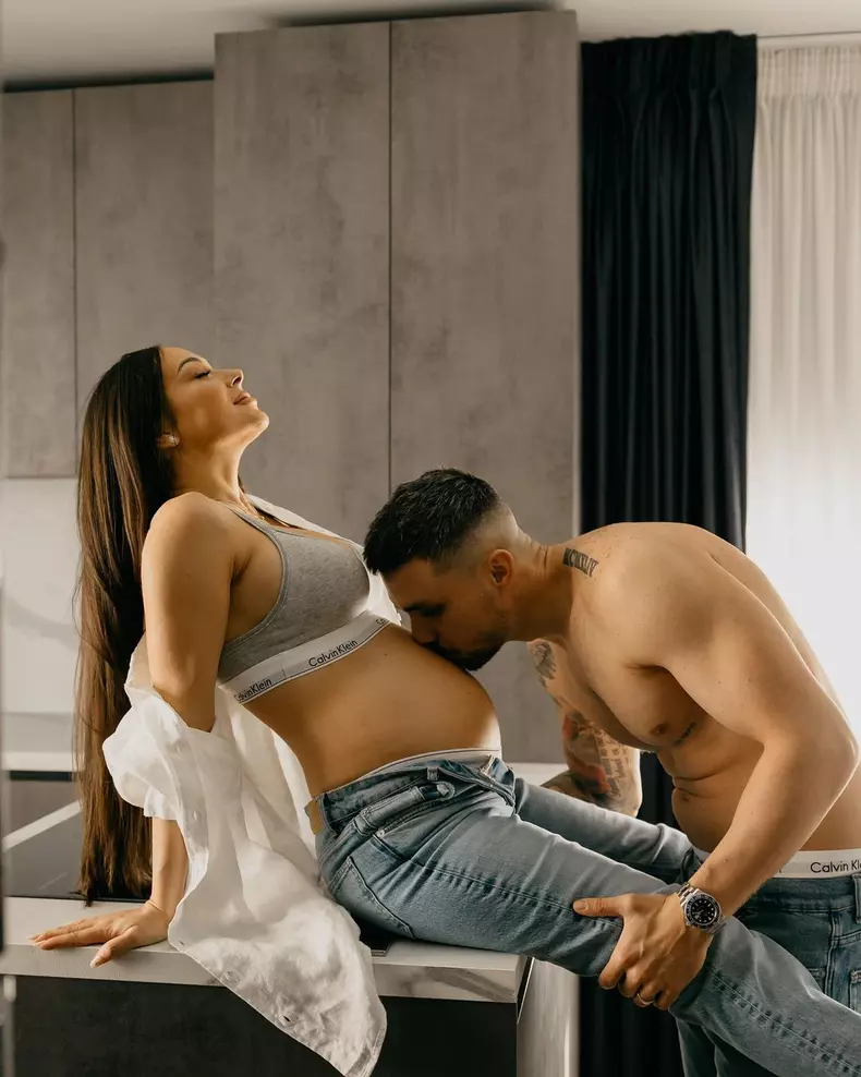 Vladuta-Lupau-este-insarcinata-5