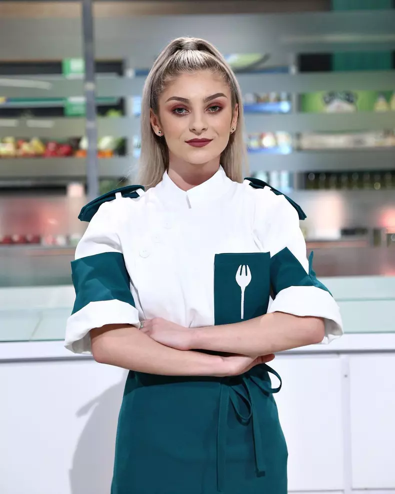 Motivul-ascuns-pentru-care-Elena-Matei-a-participat-la-„Chefi-la-cutite.-Are-legatura-cu-Survivor-2