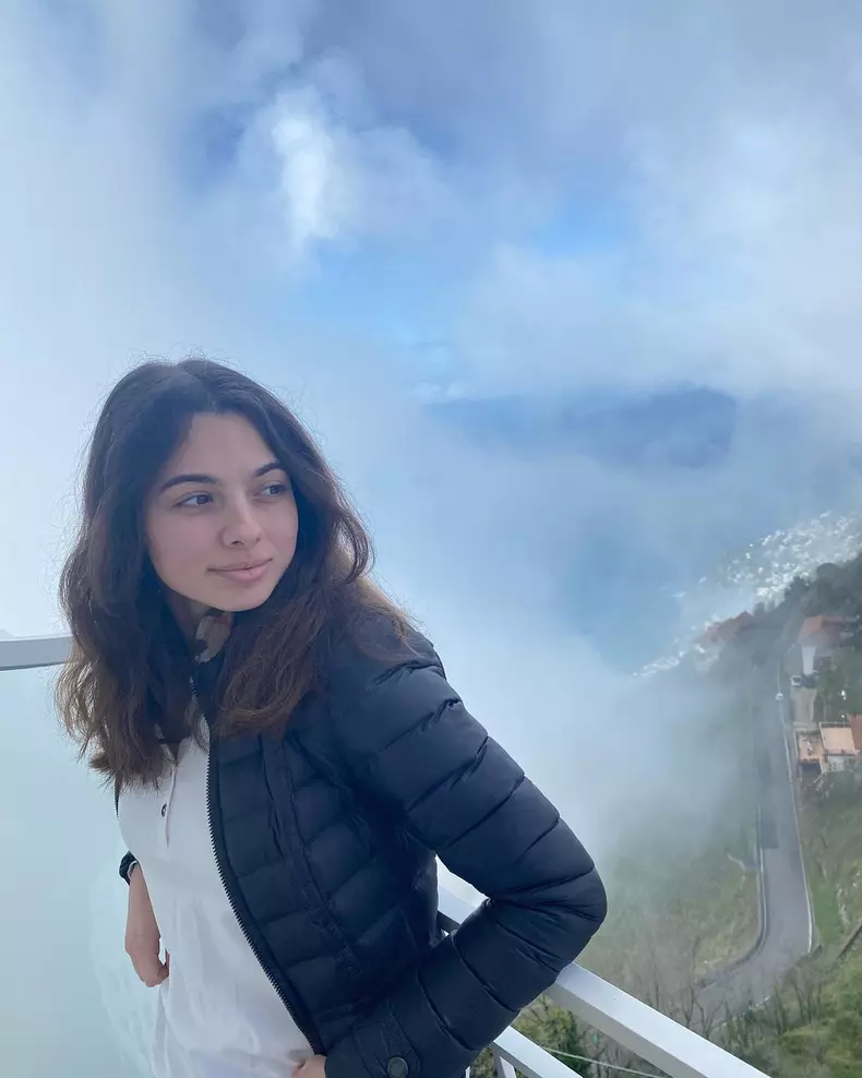 Cine-este-Laura-Bretan-invitata-speciala-in-marea-finala-Romanii-au-talent-2022-6