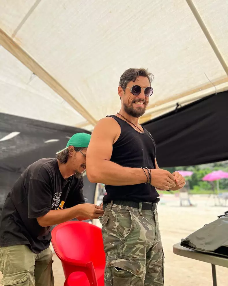 De-ce-foloseste-Daniel-Pavel-cuvinte-„bizare-la-„Survivor-Romania-2022.-Ce-studii-are-prezentatorul-TV-2