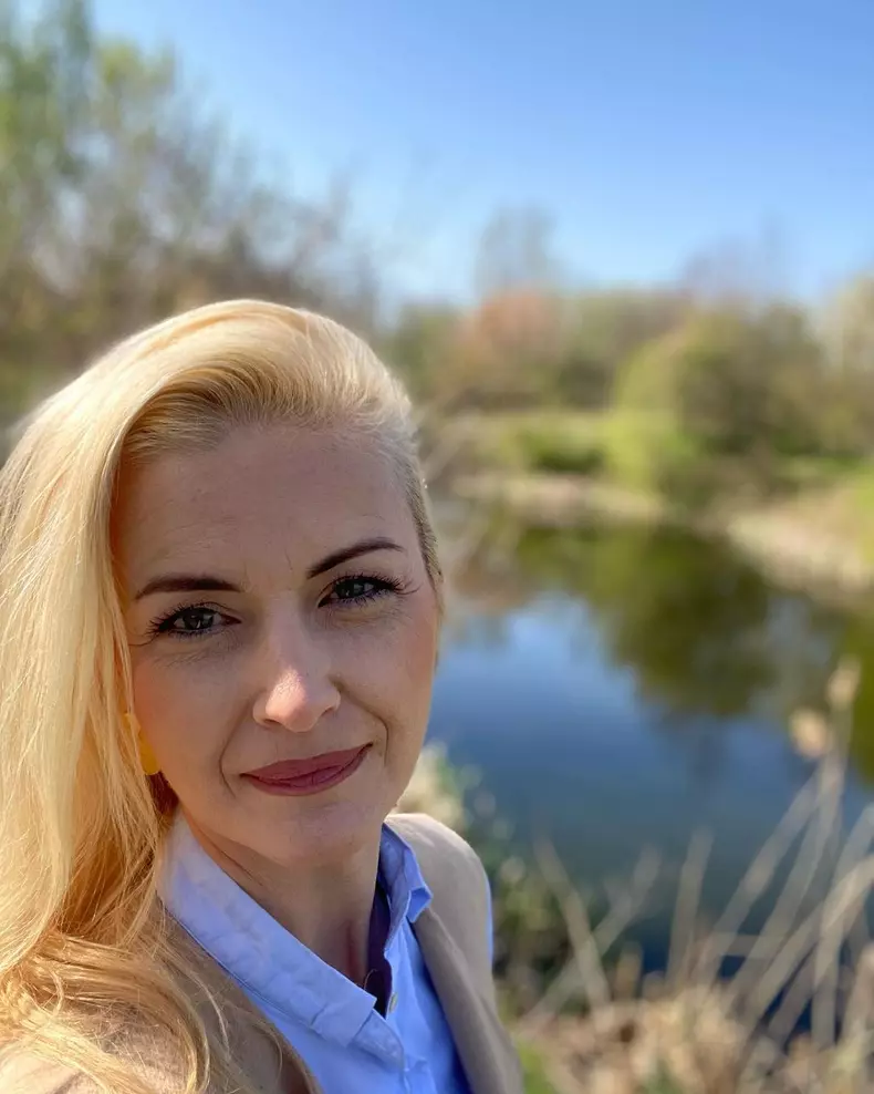 Elwira-Petre-imagini-rare-cu-mama-si-bunica-ei-3