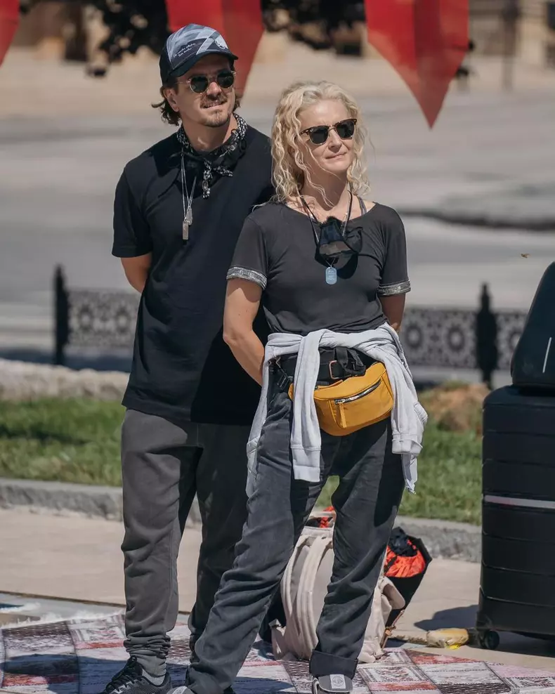 Elwira-Petre-imagini-rare-cu-mama-si-bunica-ei-7