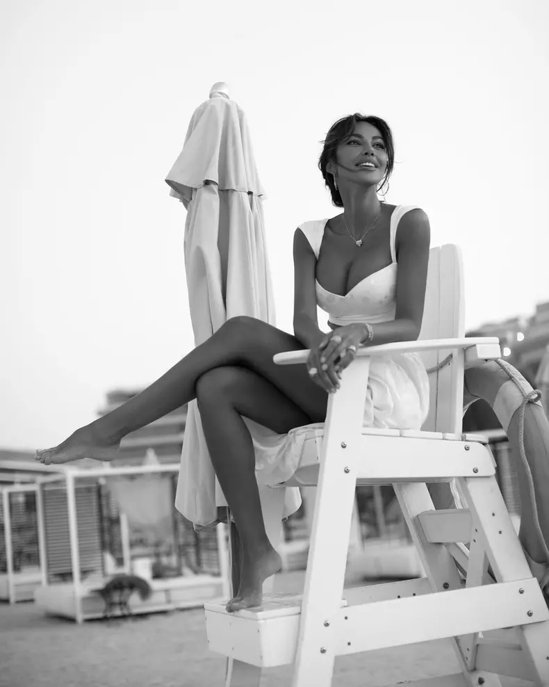 Imagini-rare-cu-Madalina-Ghenea-alaturi-de-fiica-si-de-mama-ei.-Destinatia-de-lux-unde-s-au-relaxat-11