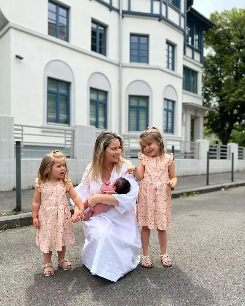 Laura-Cosoi-imagini-emotionante-cu-cele-trei-fiice-1