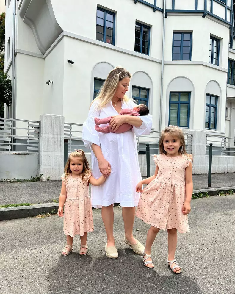 Laura-Cosoi-imagini-emotionante-cu-cele-trei-fiice-3