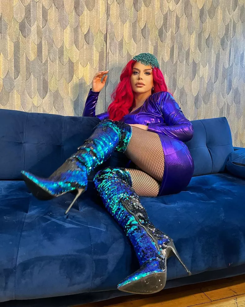 Reactia-Loredanei-Groza-dupa-ce-tatal-ei-i-a-scris-o-poezie-emotionanta.-Artista-a-implinit-52-de-ani-2