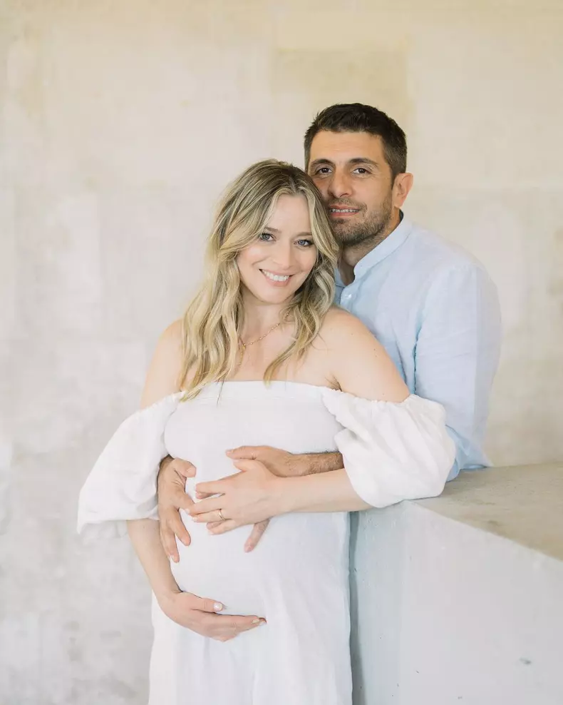 „Am-spus-intotdeauna-ca-nu-voi-naste-natural.-ce-a-facut-o-pe-Laura-Cosoi-sa-se-razgandeasca-4