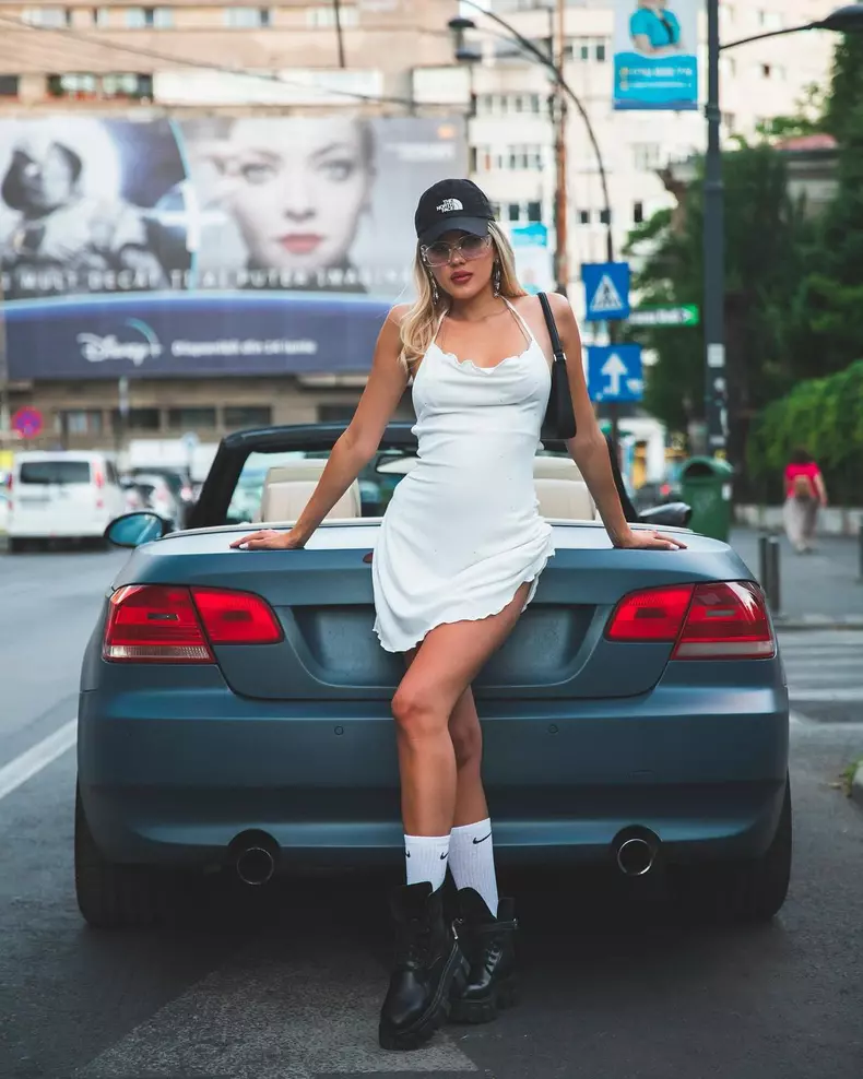 Emily Burghelea, despre cum a ajuns să prezinte „Vorbește lumea”. Ce sfaturi inedite a primit de la Shurubel și Bogdan Ciudoiu