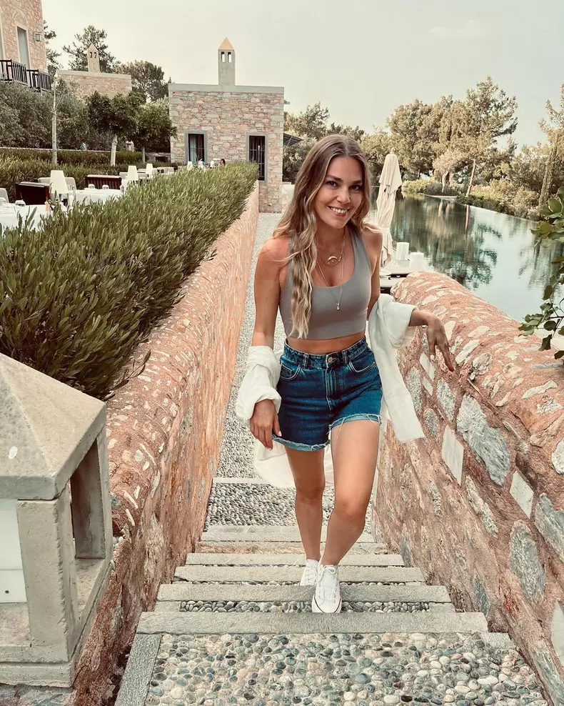 aslienver-286672454_182496244129897_5567640062360929044_n