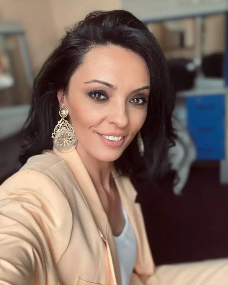 Ce dietă ține Cosmina Păsărin. Câte kilograme are la aproape 40 de ani