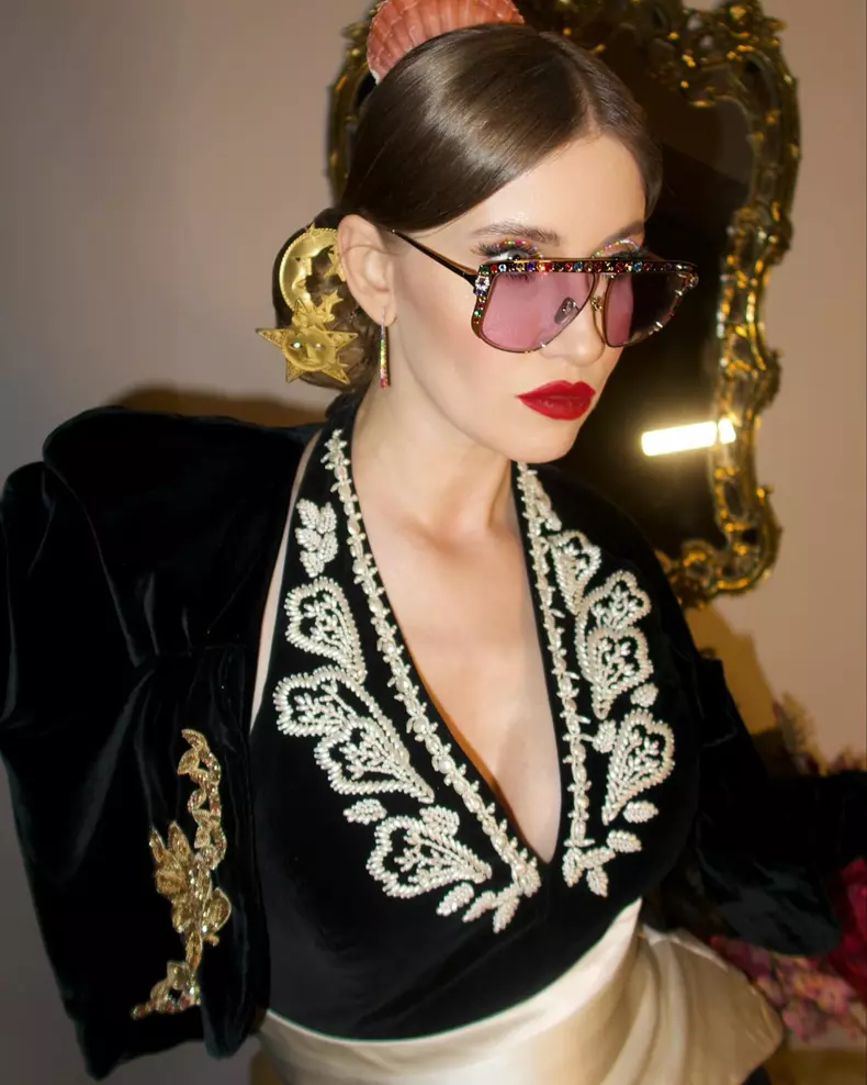 iulia-albu-rochia-neagra-editia-2-splash-vedete-la-apa-sezonul-5-image00012