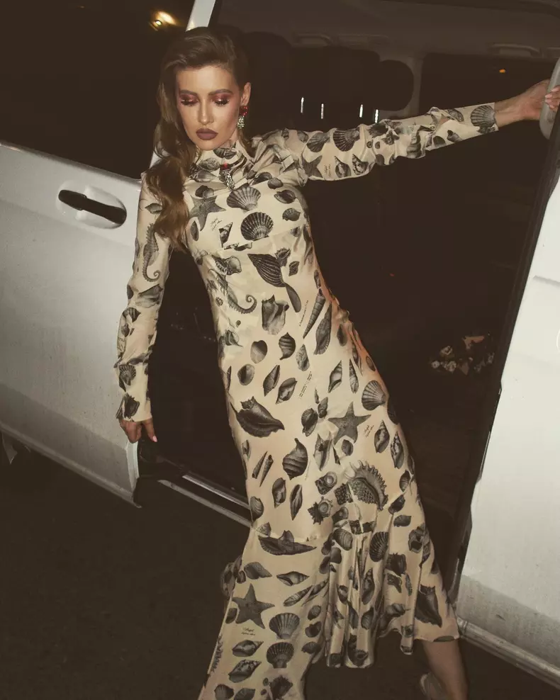 iulia-albu-rochie-diferite-scoici-stilizate-editia-7-splash-vedete-la-apa-sezonul-5