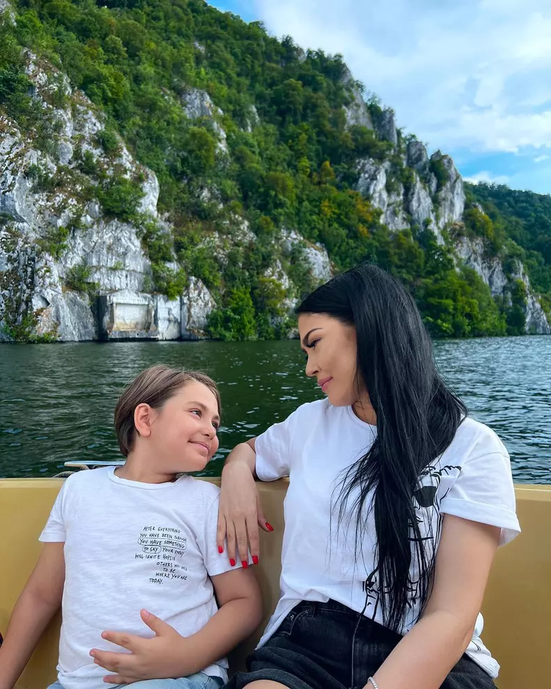 Andreea-Mantea-este-o-mama-exigenta-4