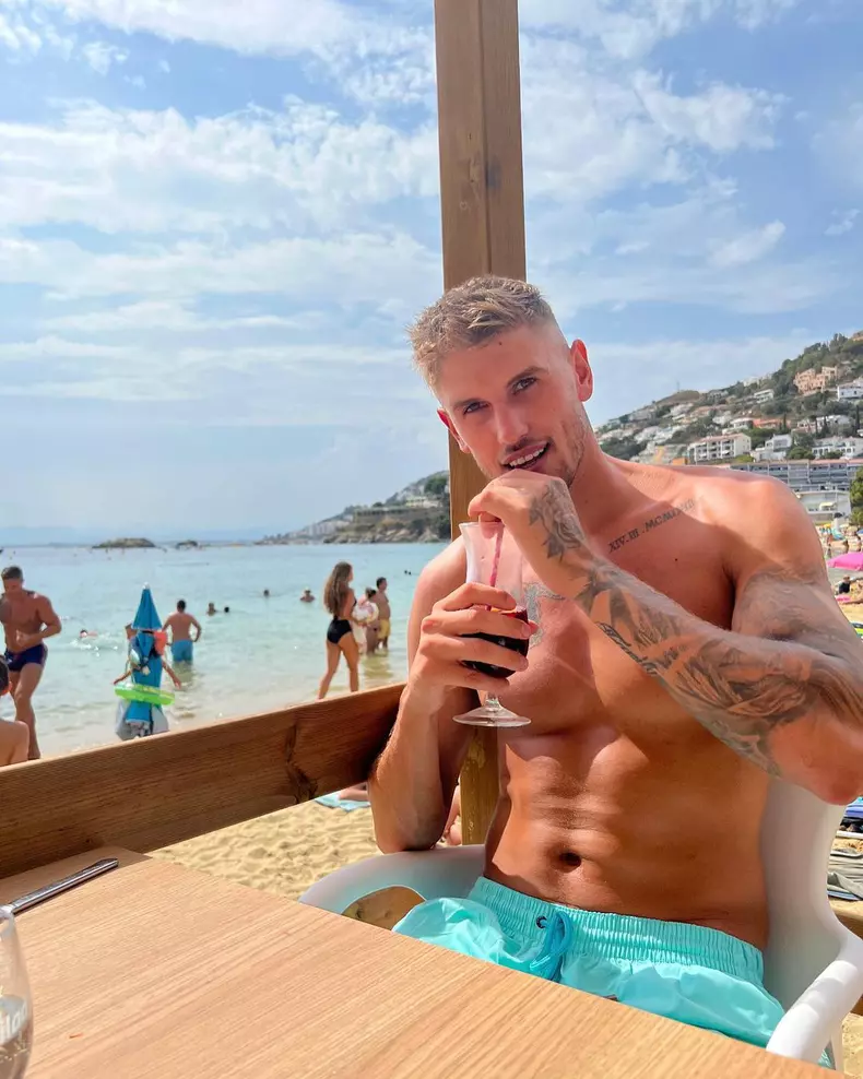 Cu ce se ocupă Alex Delea, la un an de când a câștigat trofeul „Survivor România”. Viața i s-a schimbat radical (7)