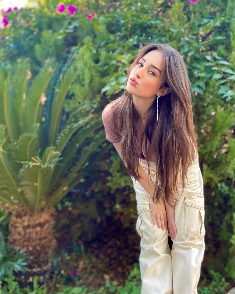 cum-arata-acum-maia-malancus-castigatoarea-vocea-romaniei-junior-15