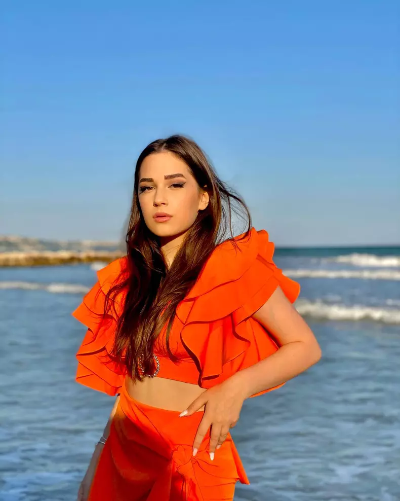 cum-arata-acum-maia-malancus-castigatoarea-vocea-romaniei-junior-6