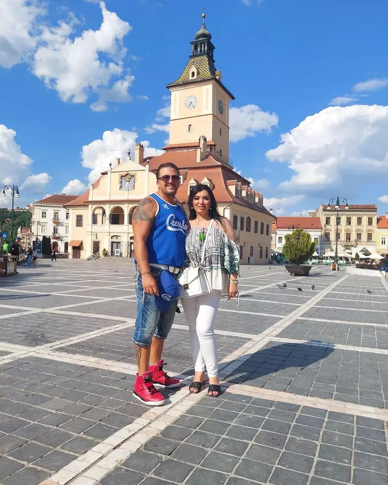 de-ce-adriana-bahmuteanu-si-iubitul-ei-au-amanat-nunta.-cu-ce-probleme-de-sanatate-s-a-confruntat-fiul-vitreg-al-vedetei-4