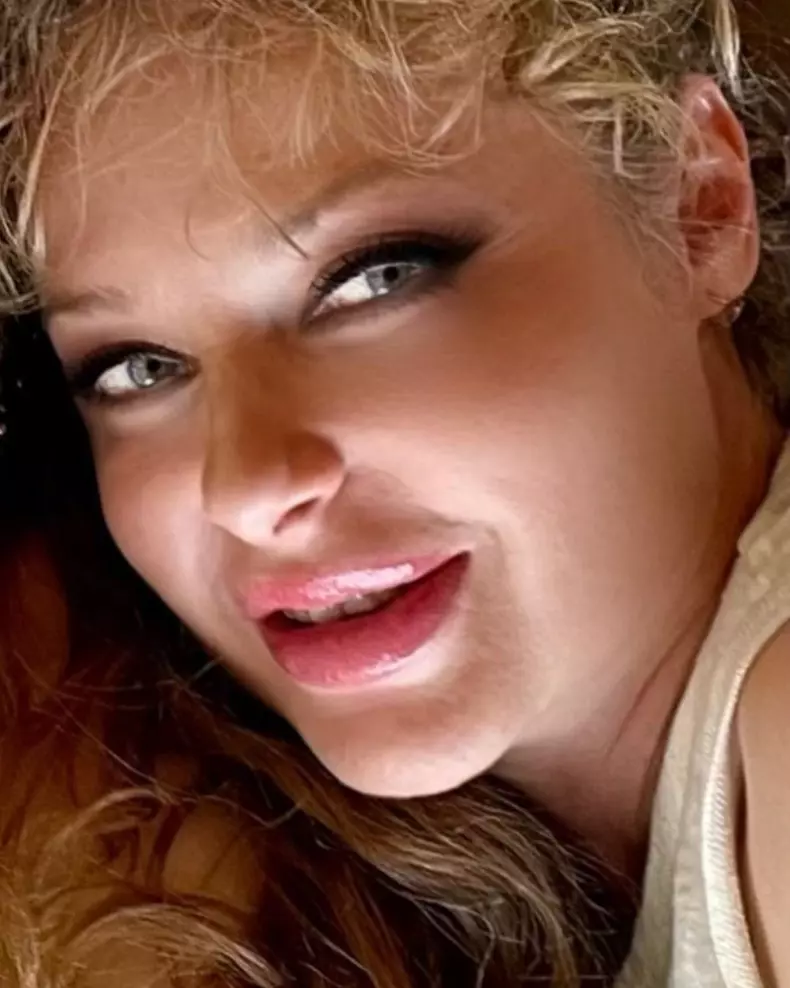 joana-benedek-s-a-casatorit-actrita-romanca-de-telenovele-a-stralucit-in-rochia-de-mireasa.-imagini-de-la-nunta-de-vis-1