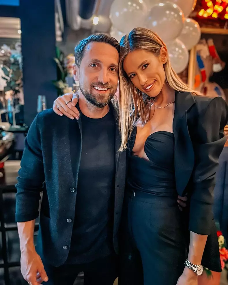 Cât a plătit Dani Oțil pentru ca Gabriela să probeze rochii de mireasă în Roma