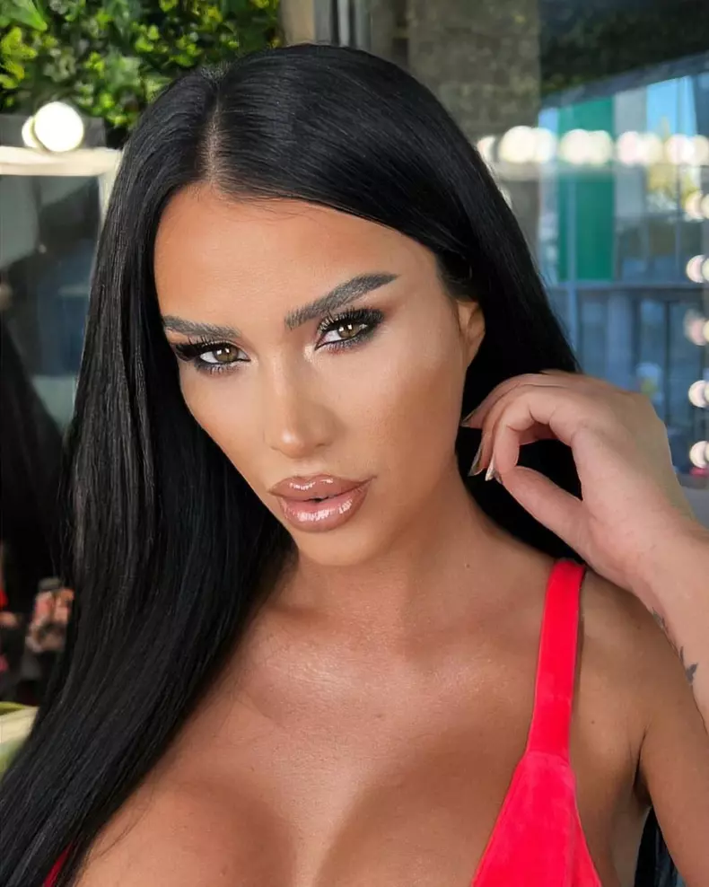 Daniela Crudu a născut. Primele imagini cu bebelușul fostei asistente TV