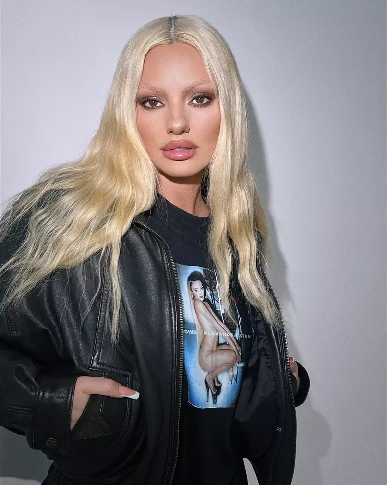 alexandra-stan-a-spus-cine-este-sufletul-ei-pereche.-ce-gest-a-facut-fata-de-tanarul-cu-12-ani-mai-mic-decat-ea-2