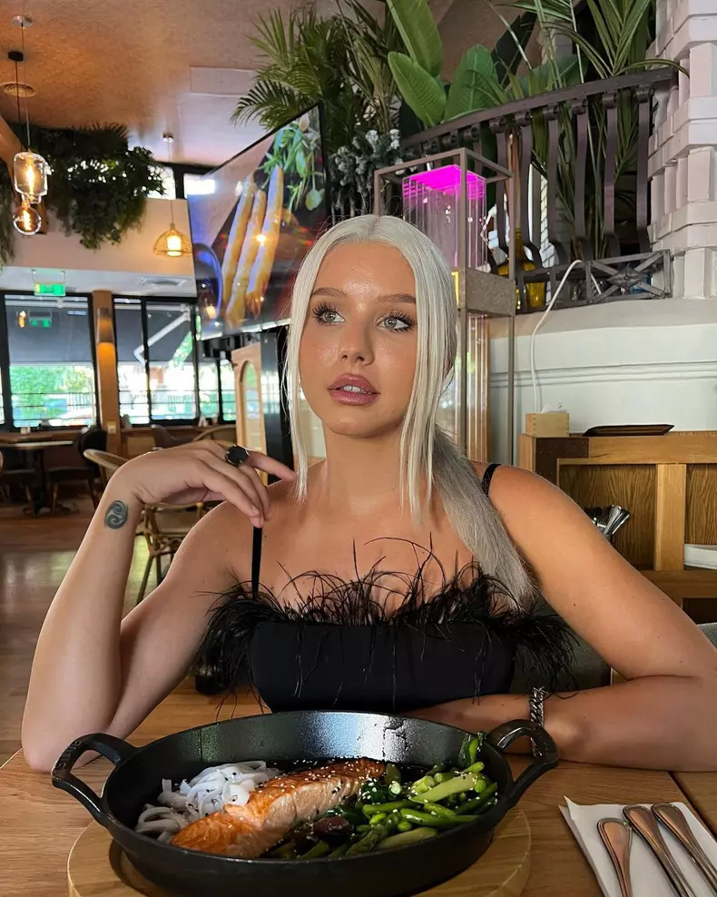 carmen-grebenisan-intrebata-ce-post-tv-a-platit-o-mai-bine-antena-1-sau-pro-tv-1-1