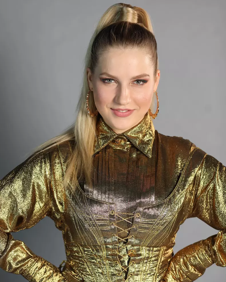 cum-aratCum arată azi și cu ce se ocupă Ana Munteanu, la 6 ani după ce a câștigat Vocea Românieia-azi-si-cu-ce-se-ocupa-ana-munteanu-la-6-ani-dupa-ce-a-castigat-vocea-romaniei-8