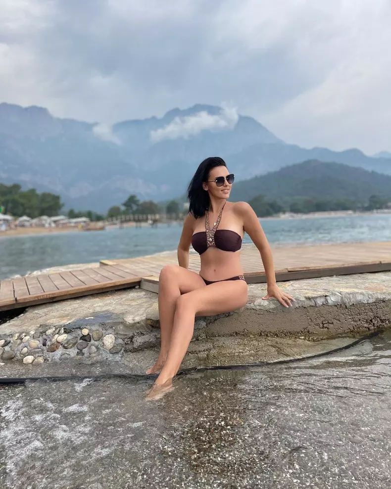 Lavinia Pîrva, apariție incendiară în costum de baie. Unde a plecat în vacanță