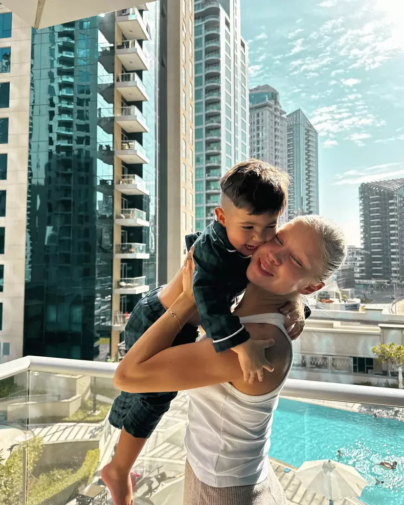 alina-ceusan-mesaj-pentru-sotul-ei-nunta-8