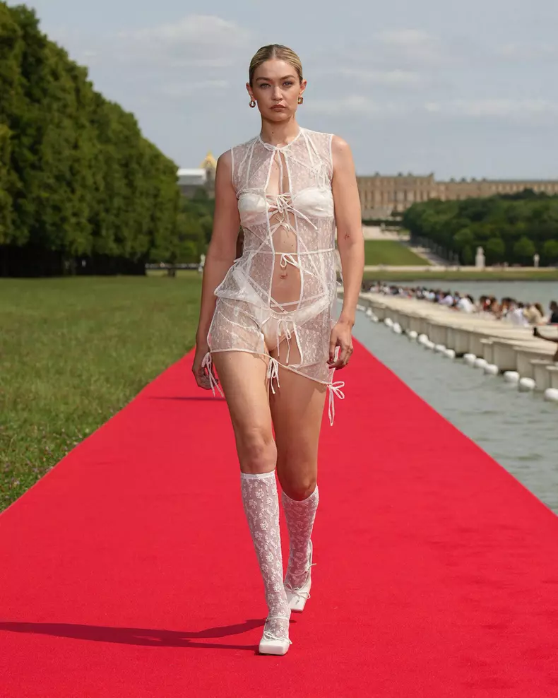 Défilé Jacquemus collection "Le chouchou" automne-hiver 2023/2024 au château de Versailles