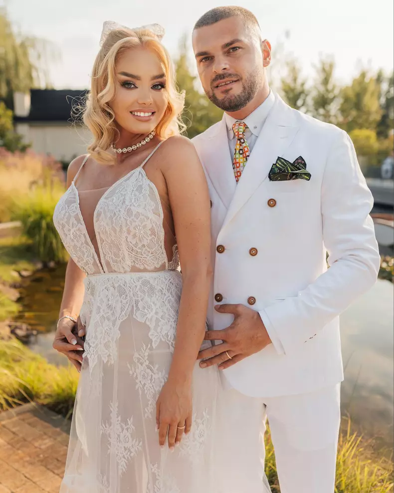 cat-a-costat-rochia-de-mireasa-a-mariei-constantin-1