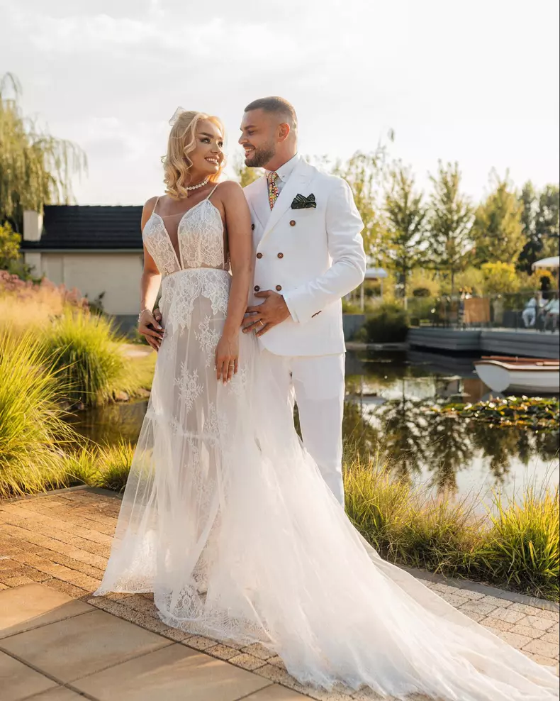 cat-a-costat-rochia-de-mireasa-a-mariei-constantin-5