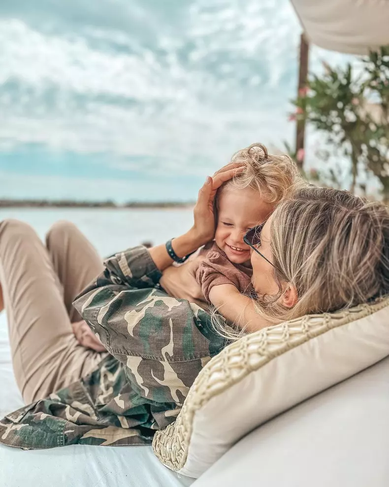 gabriela-prisacariu-imagini-adorabile-alaturi-de-fiul-ei-3