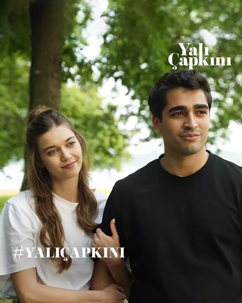 mert-ramazan-demir-si-afra-saracoglu-s-ar-fi-despartit.-ce-spun-publicatiile-din-turcia-1