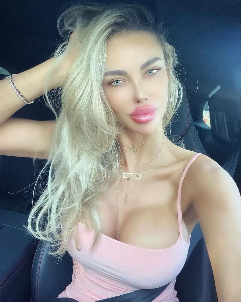biancadragusanu18_110240866_1361972150668875_8557414925189467157_n