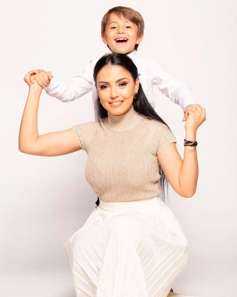 Andreea Mantea și fiul ei