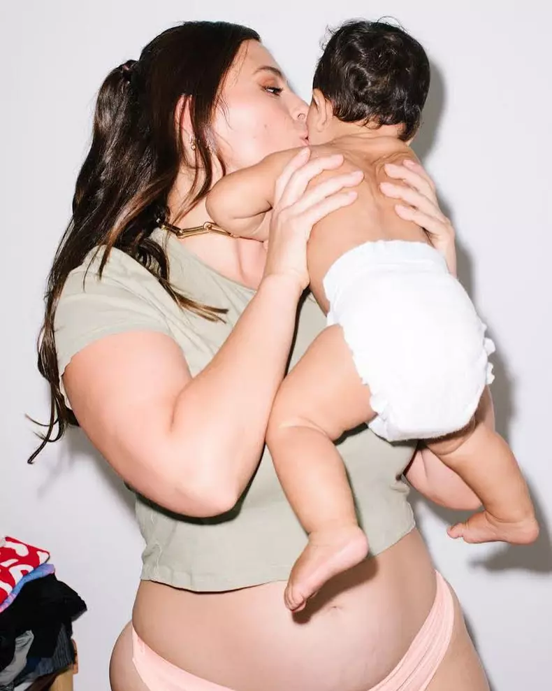 Ashley Graham și fiul ei