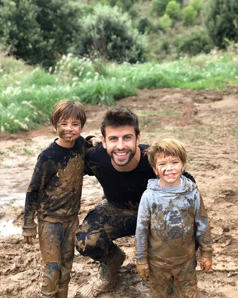 Gerard Pique și fiii lui