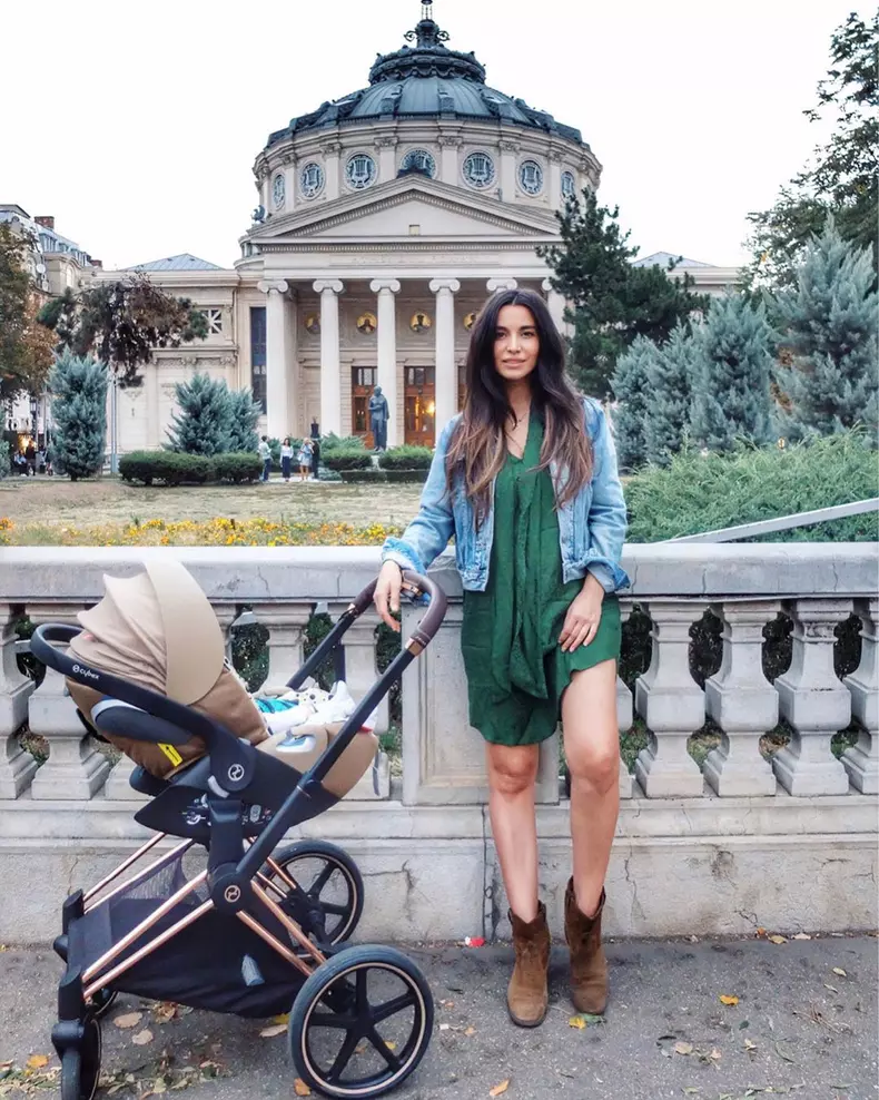 Lili Sandu și fiul ei Thomas Jay