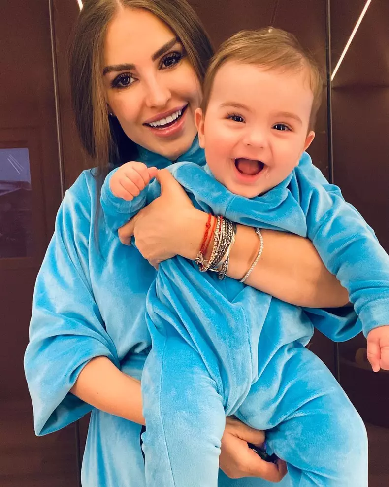 Roxana Blagu și fiul ei Sasha