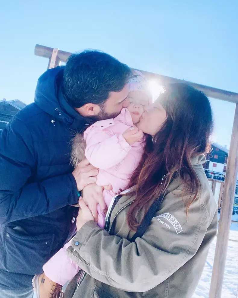 Catrinel Marlon, iubitul ei și fiica lor (1)