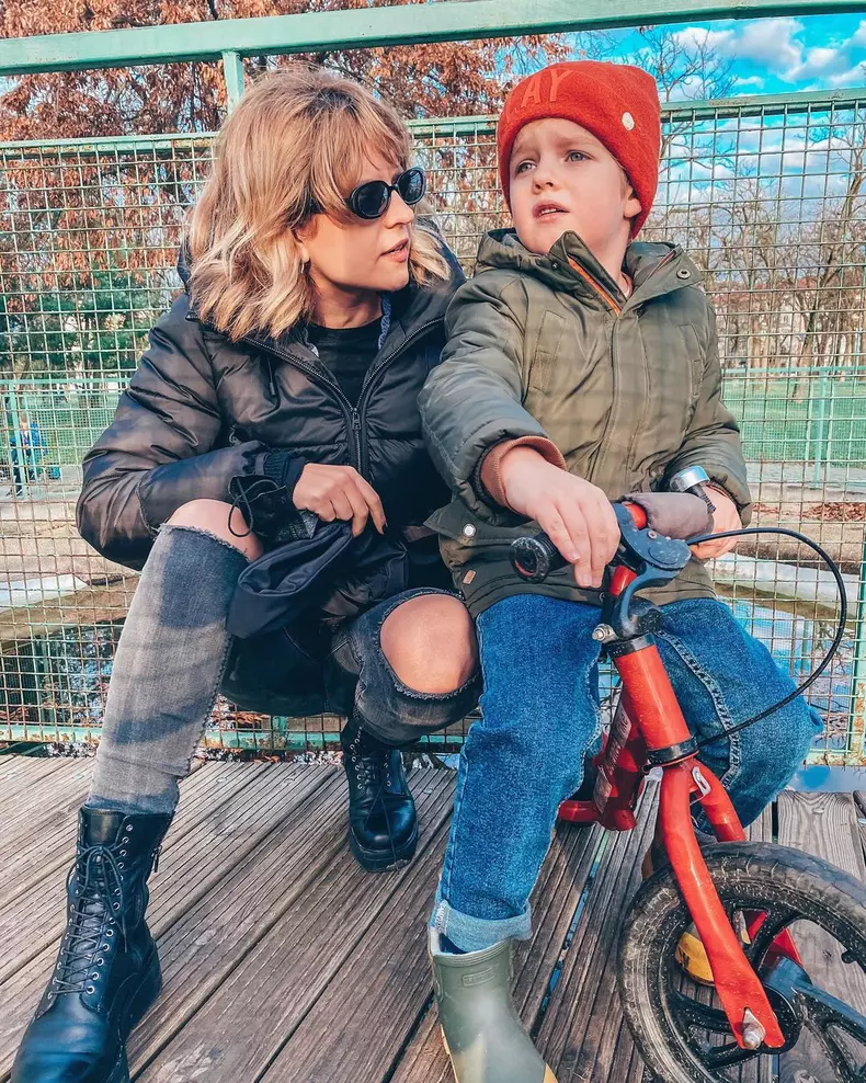Vichi Raileanu și fiul ei Carol