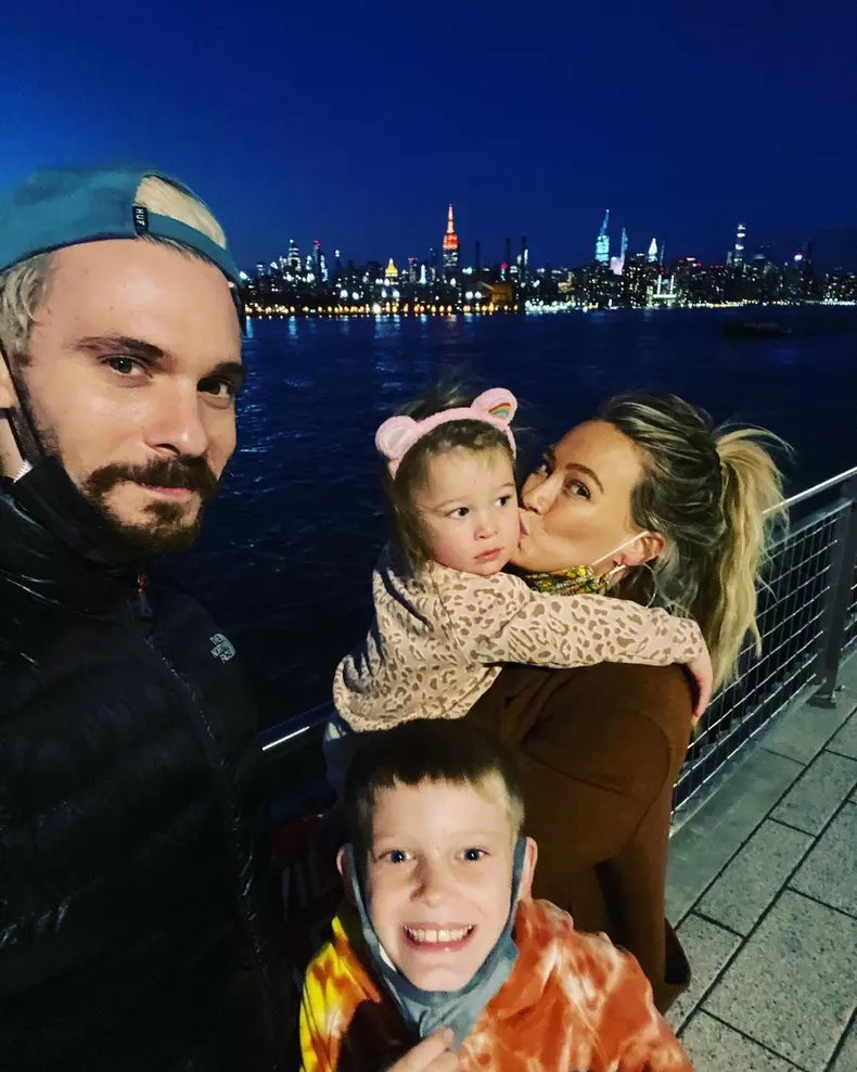 Hilary Duff, Matthew Koma, Luca și Banks