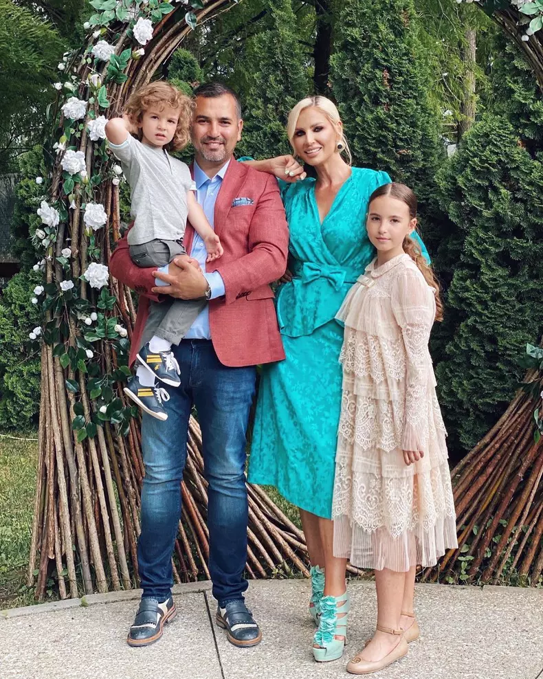 Andreea Bănică, Lucia Mitrea și copiii lor